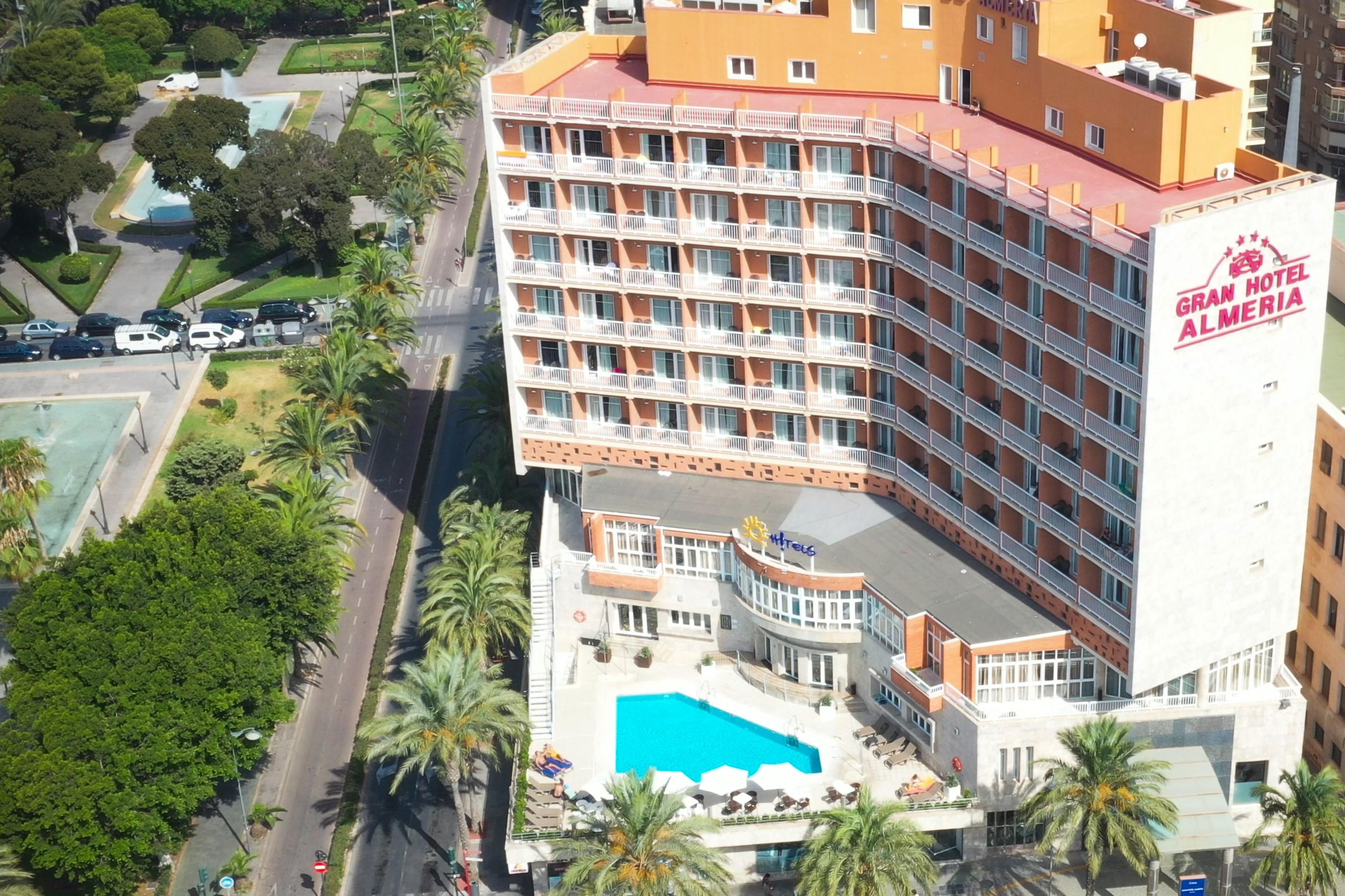 Ohtels Gran Hotel Almeria Bagian luar foto