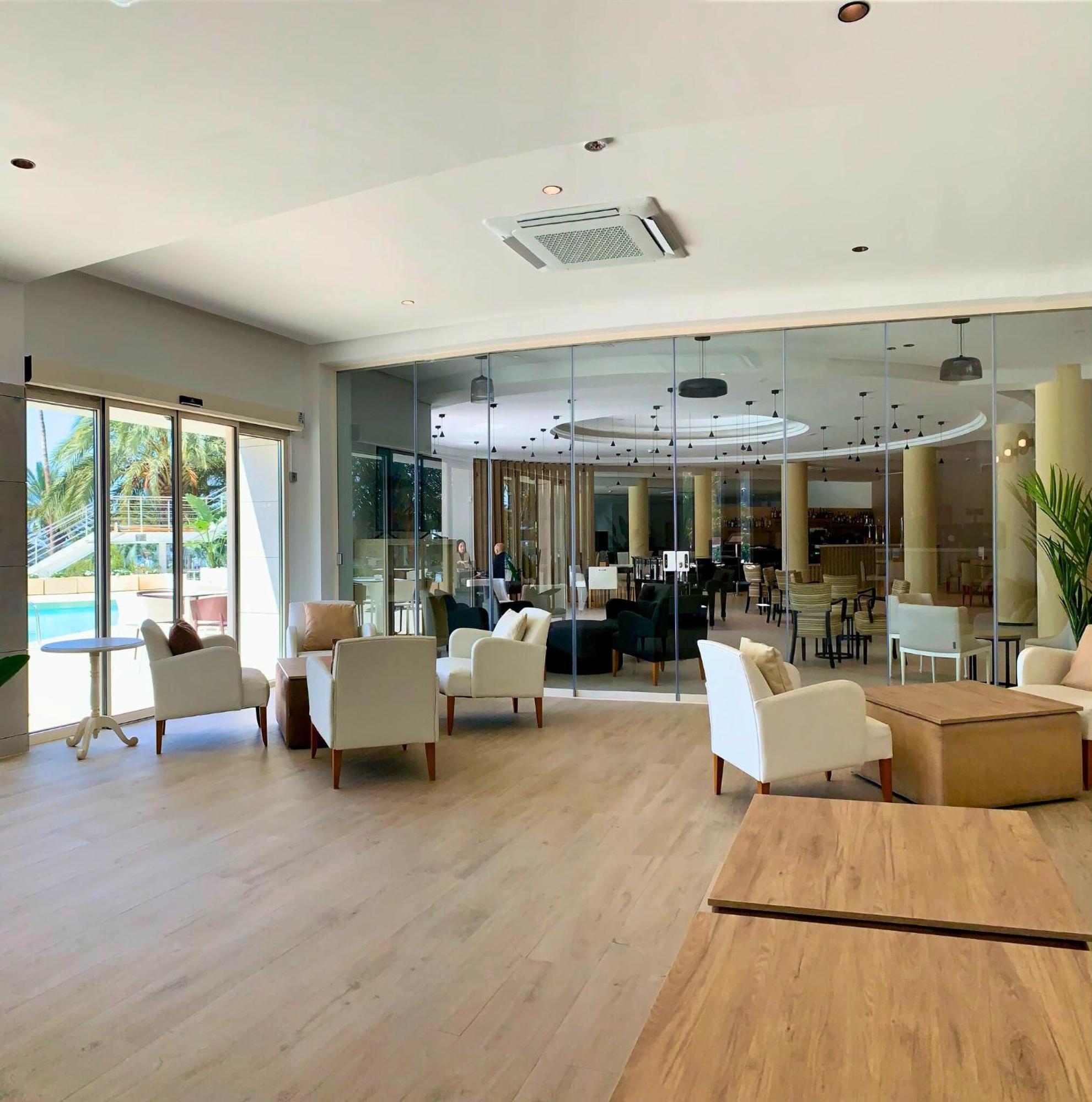 Ohtels Gran Hotel Almeria Bagian luar foto